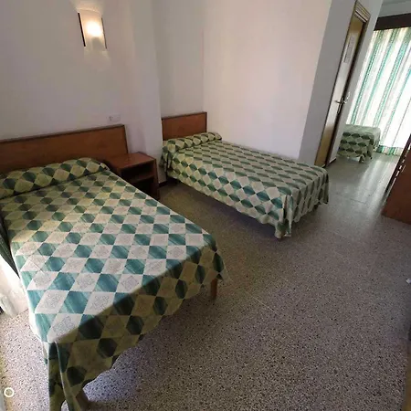 Hostal Lido Hotel *